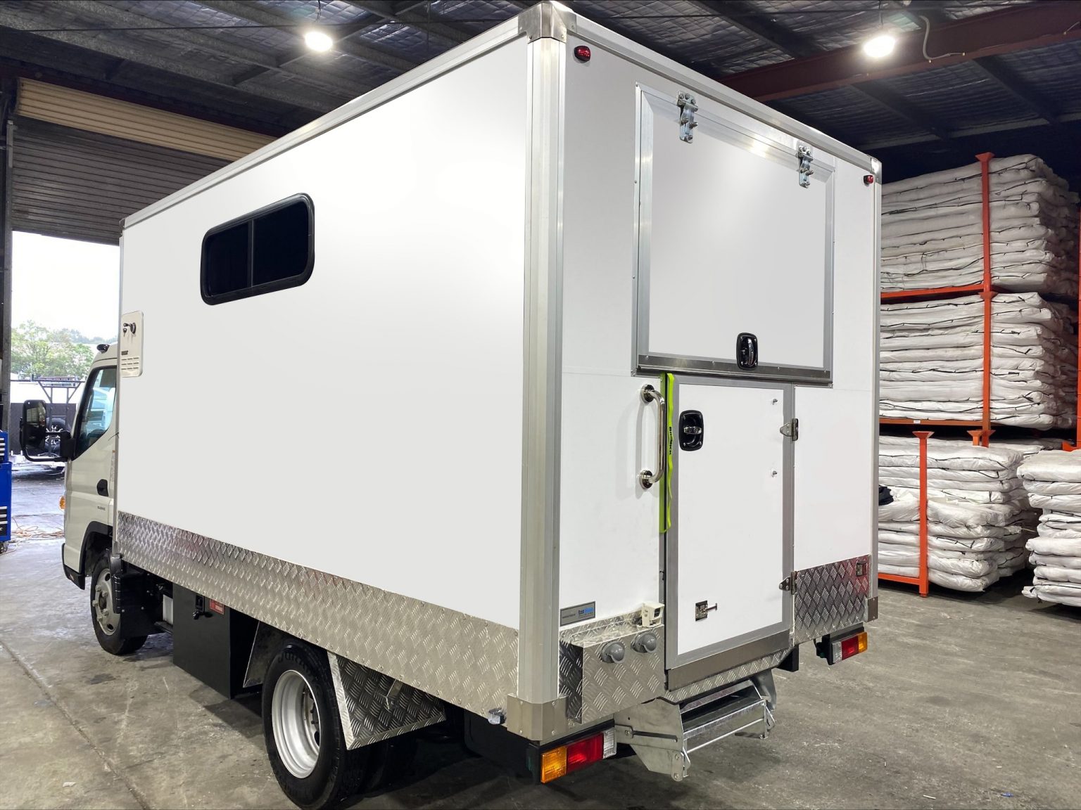 Maxi Dog Wash Truck « Dog Wash Trailer King