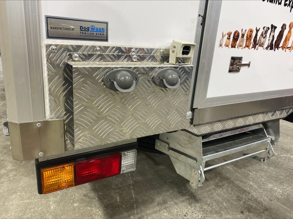 Maxi Dog Wash Truck « Dog Wash Trailer King