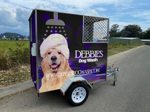 Large - Debbie's Dog Wash
